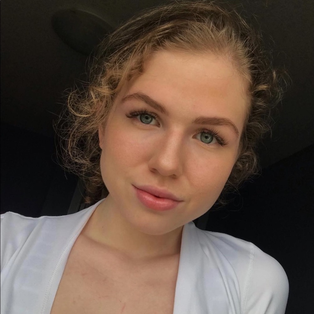 Meet your Posher, Jacqueline